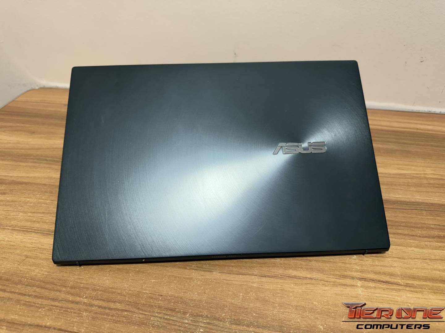 ASUS ZENBOOK | Ryzen 7 | 8GB RAM | 512GB SSD