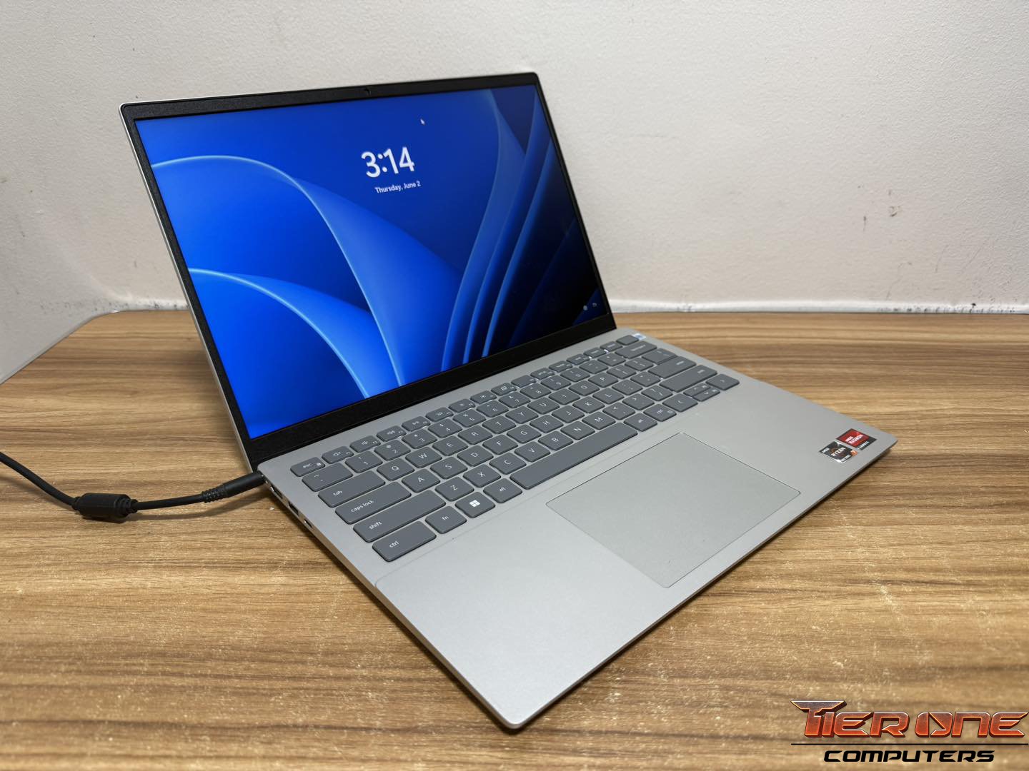 DELL INSPIRON | Ryzen 7 | 16GB RAM | 512GB SSD