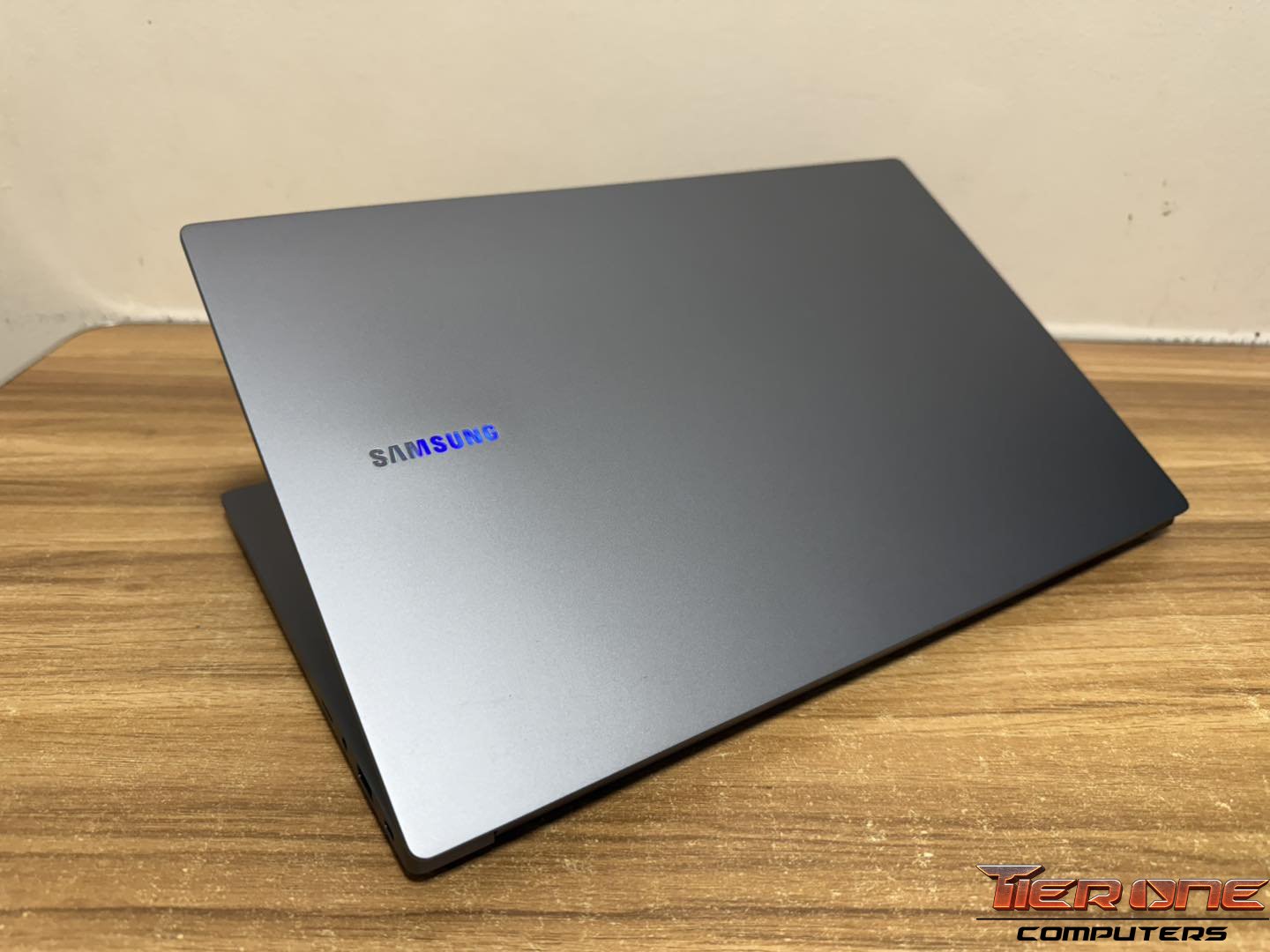 SAMSUNG | Ultra 7 | 16GB RAM| 512GB SSD