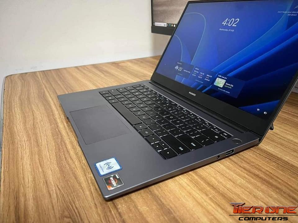 HUAWEI MATEBOOK D14 | Ryzen 7 | 8GB RAM | 512GB SSD