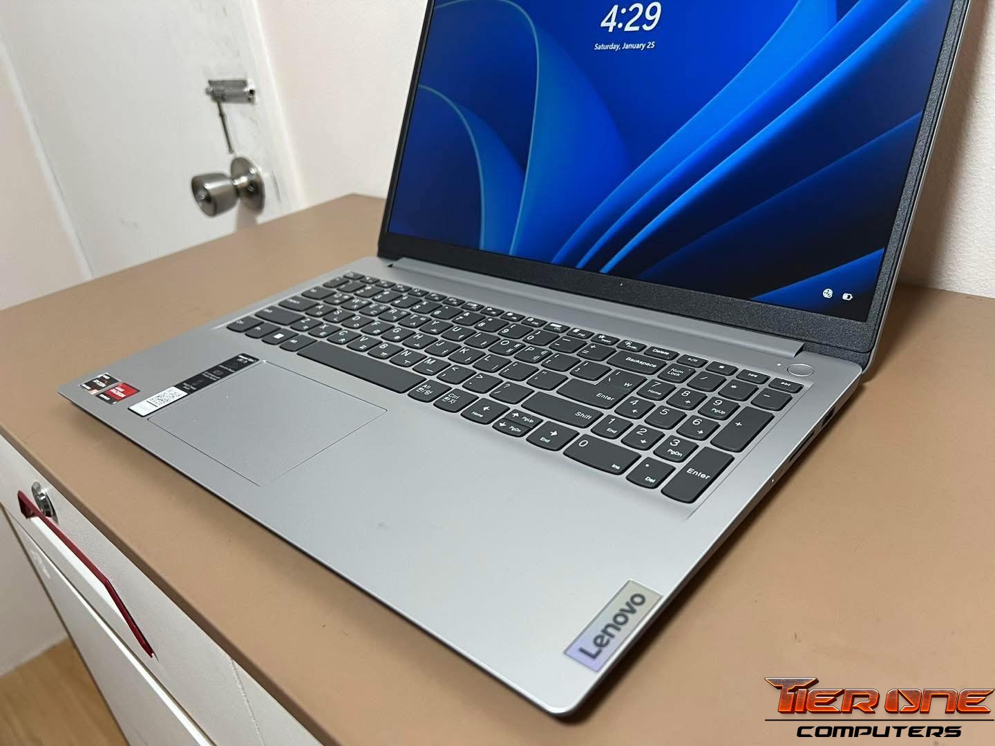 Lenovo ideapad 1 | Ryzen 5  |  8GB  RAM | 256GB SSD