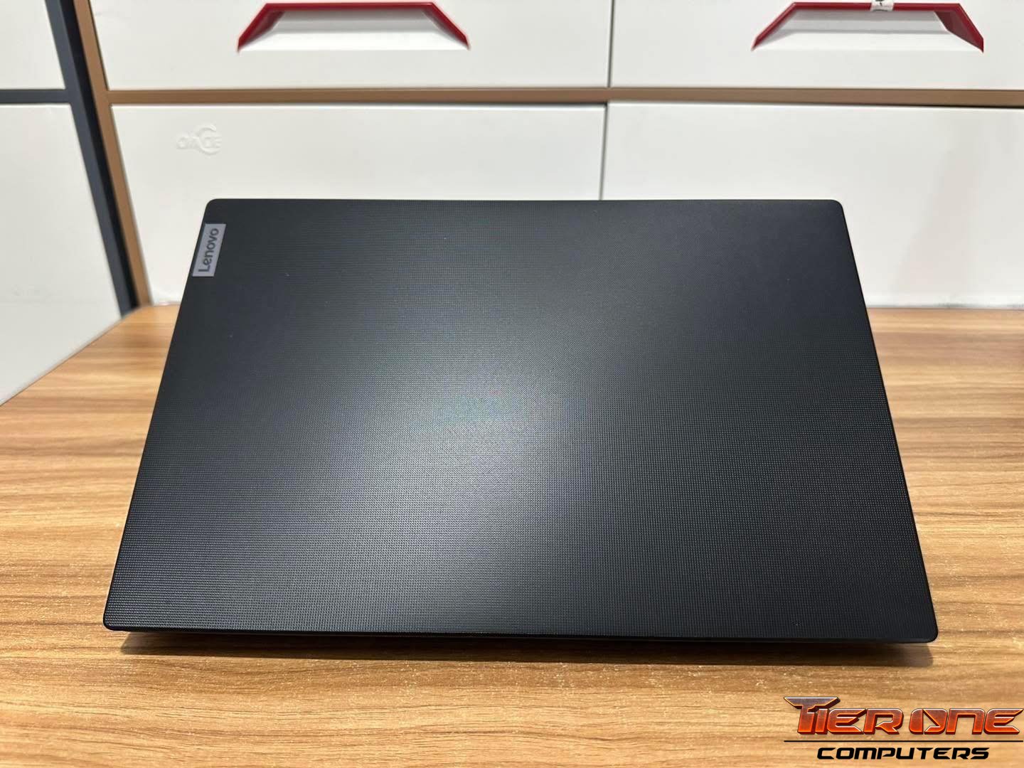 LENOVO V14 | Ryzen 5 | 8GB RAM | 256GB SSD