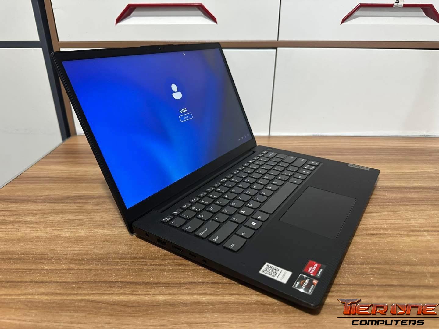 LENOVO V14 | Ryzen 5 | 8GB RAM | 256GB SSD