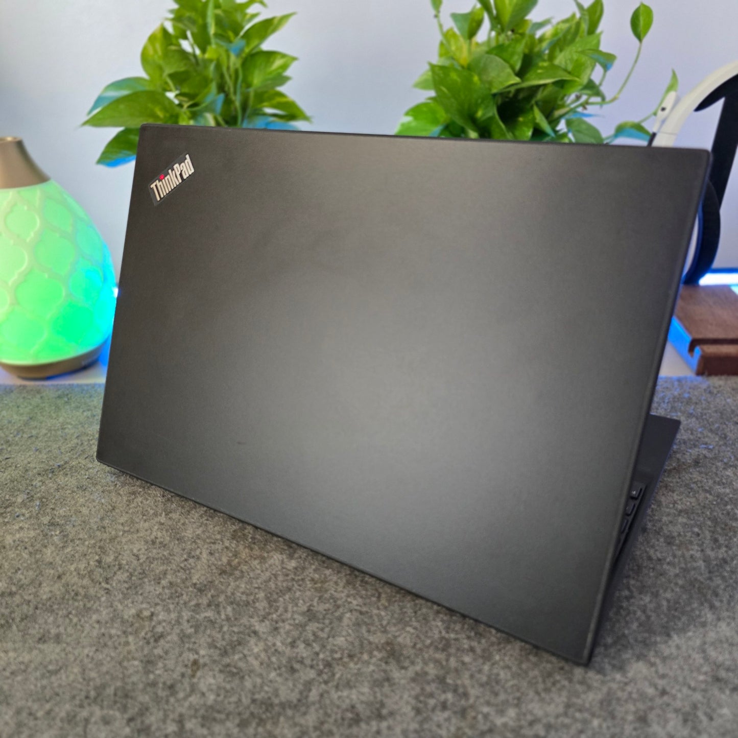 LENOVO THINKPAD | i7 10th Gen | 16GB RAM | 256GB SSD | NVIDIA Quadro P520