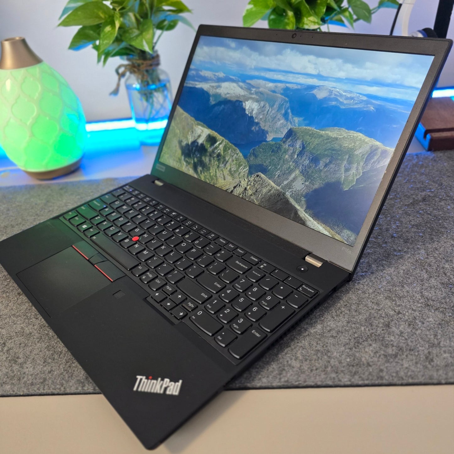 LENOVO THINKPAD | i7 10th Gen | 16GB RAM | 256GB SSD | NVIDIA Quadro P520